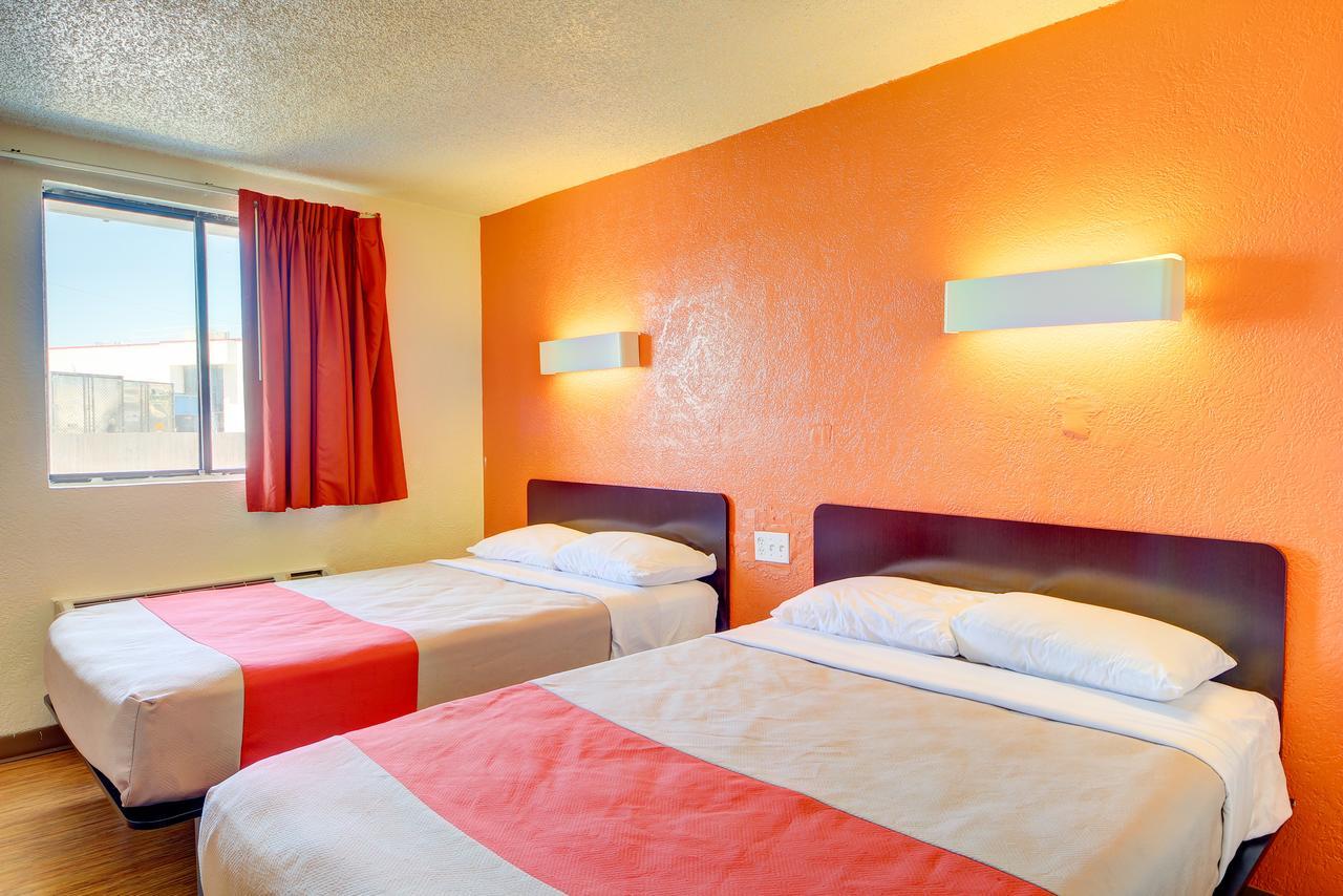 Hotel 6-oklahoma City, Ok - Frontier Oklahoma City